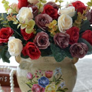 1 Bouquet Silk Roses Wedding Artificial Flowers Home Holiday Decoration Gift (Red Color)
